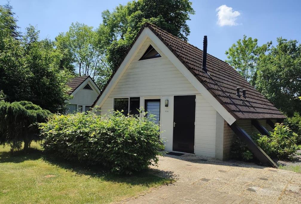 Vrijstaande Recreatiebungalow Met Slaapvide Posterholt Dış mekan fotoğraf